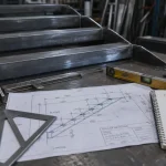 Fabriquer un escalier en metal : limons et pente d’escalier métallique