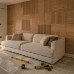 Habillage mur interieur moderne en panneaux bois en relief 3D, salon contemporain
